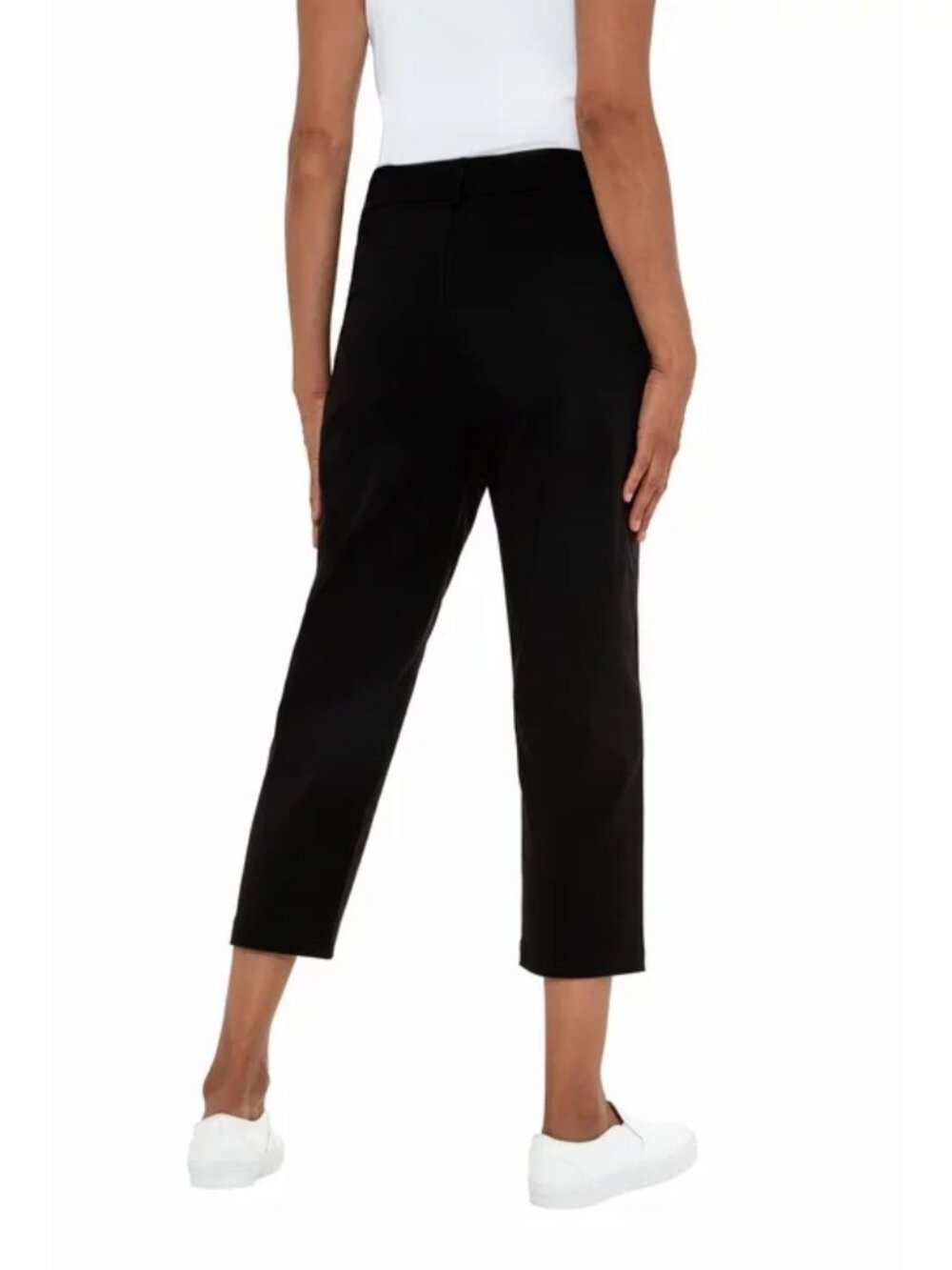 Mario Serrani Women's Pull-On Capri - Picture 3 of 9
